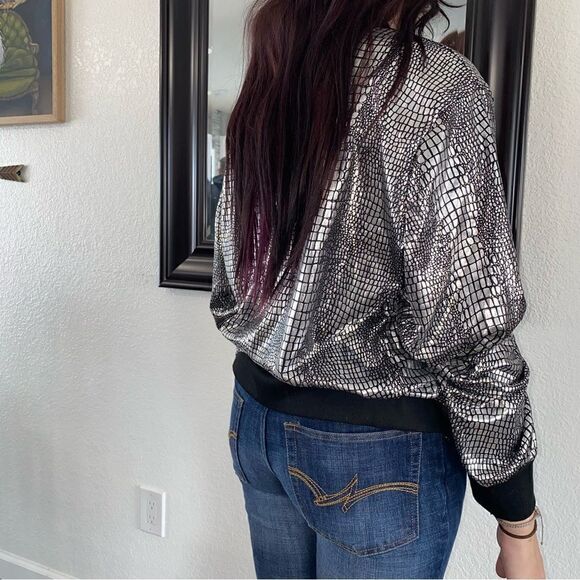Shein Curve Womens Snakeskin Metallic Long Sleeve Full Zip Jacket Silver 4XL - Picture 3 of 10